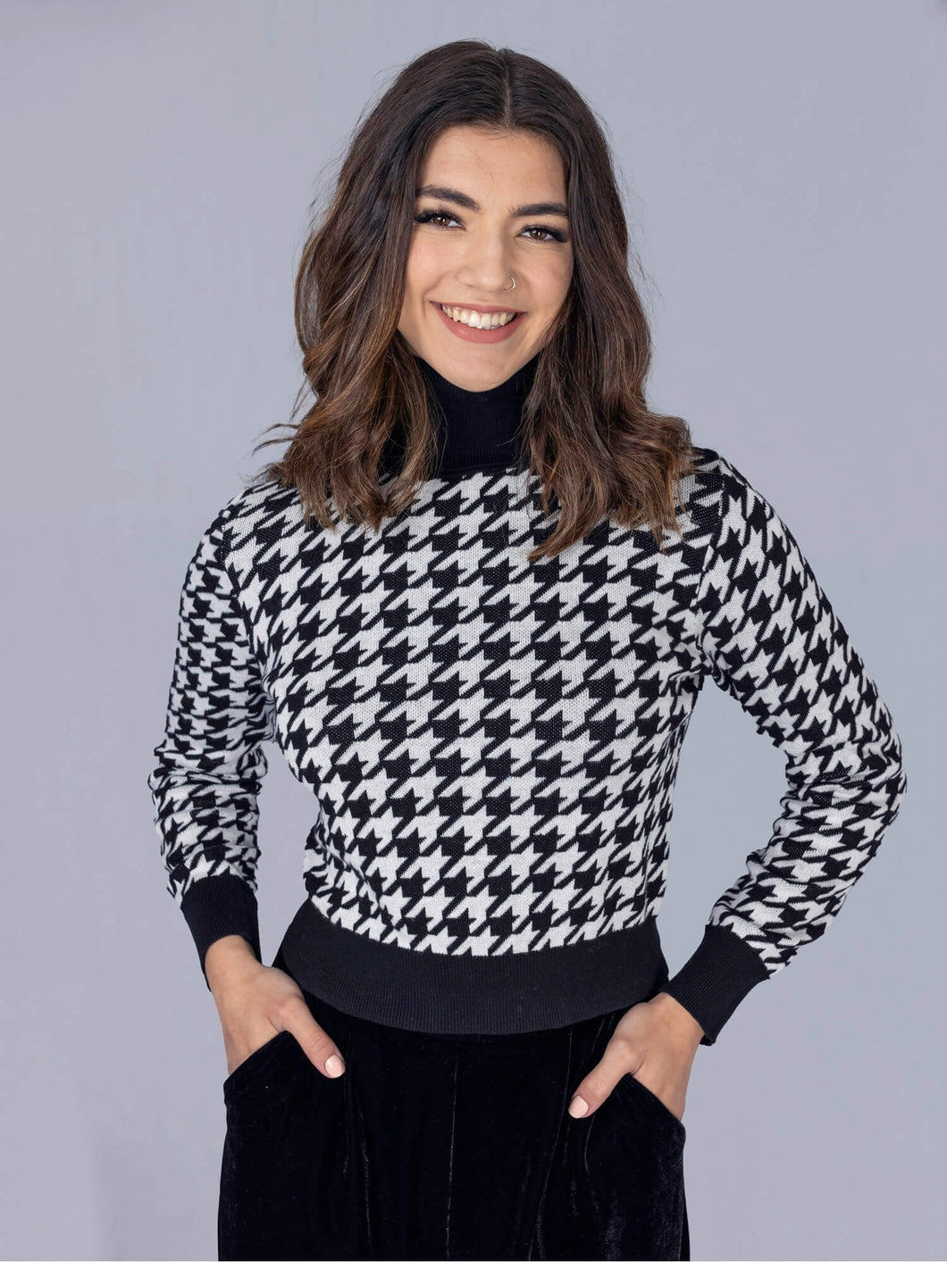 Collectif Dylan Dogtooth Sweater black and white houndstooth jumper roll neck turtleneck sweater retro vintage 40s 50s knitwear pinup rockabilly Canadian Pin-Up shop Suzie's bombshell Boutique