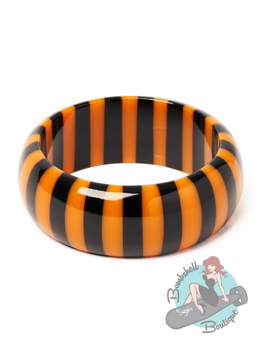 Striped bangle for a pinup or goth or rockabilly style