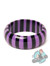 Striped bangle for a pinup or goth or rockabilly style