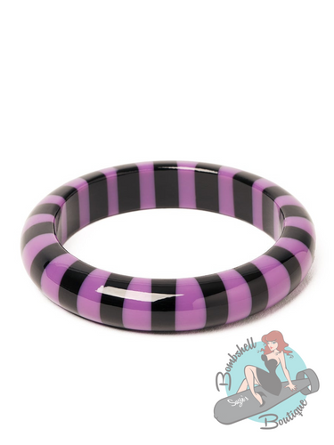 Striped bangle for a pinup or goth or rockabilly style