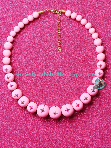 Splendette Canada Dolly Matte Bead Necklace pink resin jewelry costume jewellery with fuschia starburst design Barbie pink pinup retro vintage 40s 50s style accessory Canadian Pin-Up Shop Suzie's Bombshell Boutique