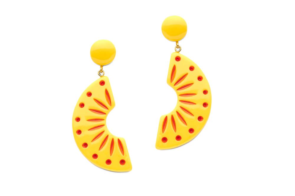 Splendette Sunrise Carved Drop Earrings Splendette Canada orange and yellow carved tiki earrings retro vintage pinup 40s 50s jewellery Canadian Pin-Up Shop Suzie's bombshell Boutique Port Dover